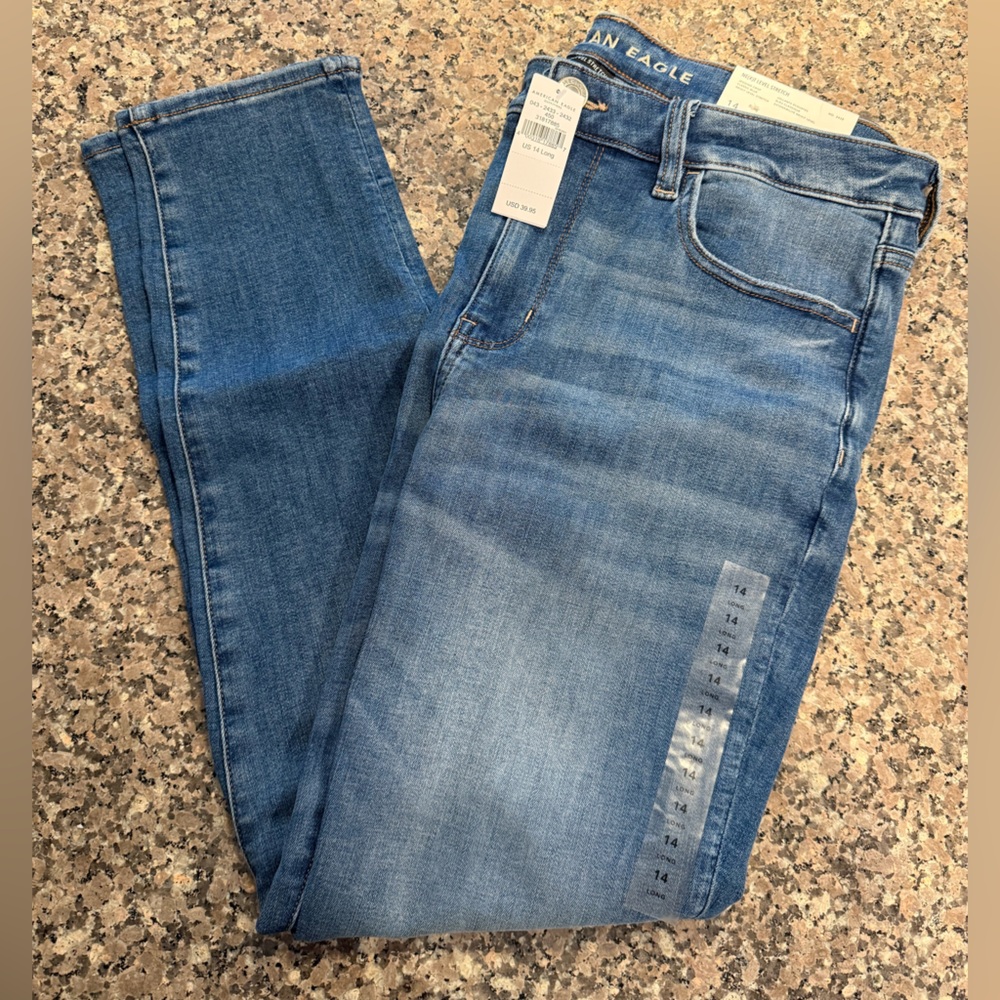 American Eagle Outfitters Women's Jegging Crop - NWT - 14 Long - Medium Wash